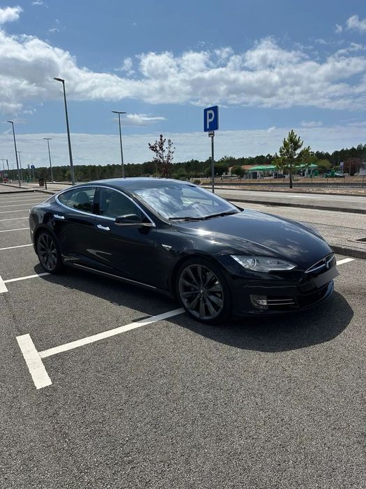 Tesla Model S 85D AWD