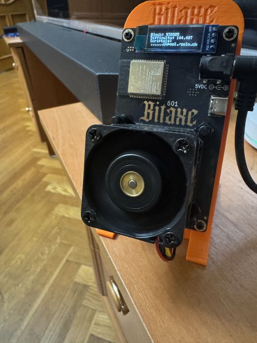 Asic Bitaxe Gamma 601 1.2Th/s чіп як в Antminer S21+ Pro XP BM1370