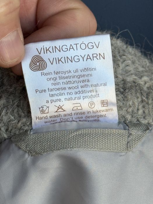 Damski sweter Islandzki SIRRI of Faroe Islands 100% Wełna roz M