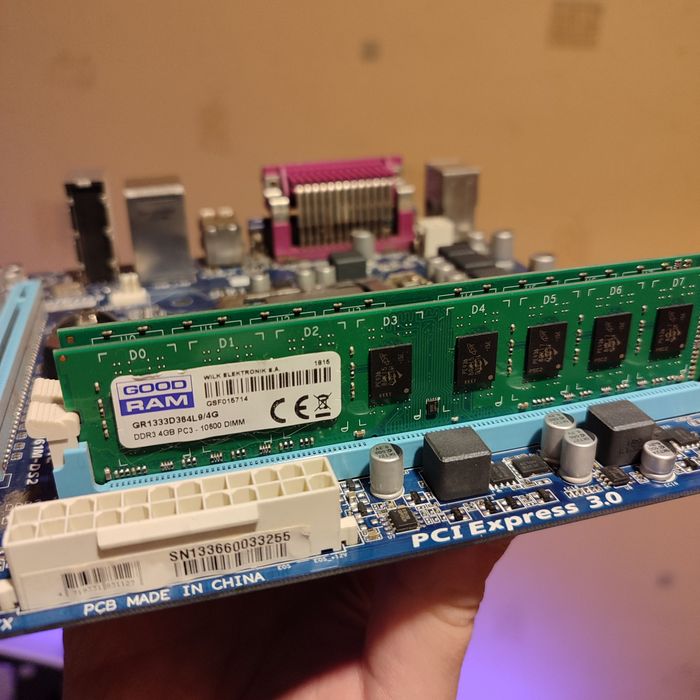 i7 3770 / DDR3 8gb / Gigabyte GA-H61M