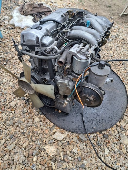 Двигун Mercedes 615 2.0 дизель