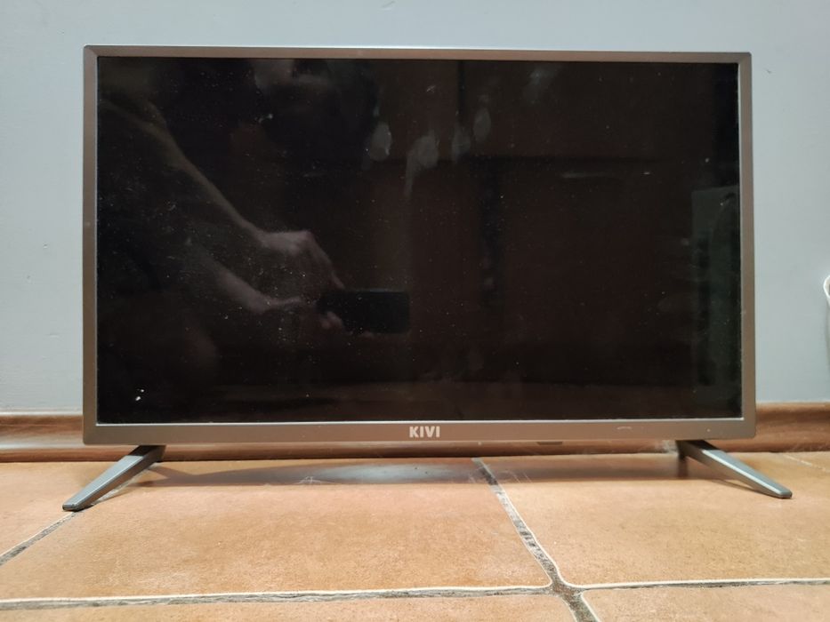 Телевизор Samsung UE50NU7002U, Kivi 24HK20G Битые матрици, на запчасти.