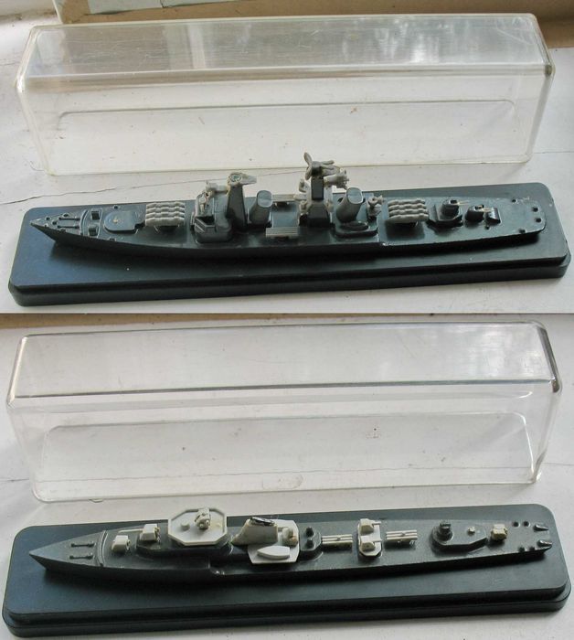 Продам остатки конструкторов, игрушки, модели кораблей, самолетов