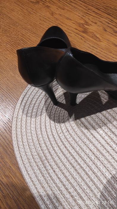 Czarne szpilki - półbuty