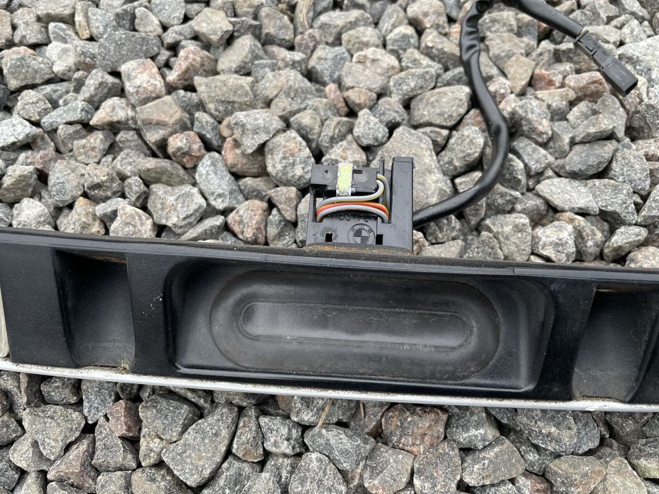 Планка підсвітки номера БМВ е46 рест TITAN Silber кнопка багажника