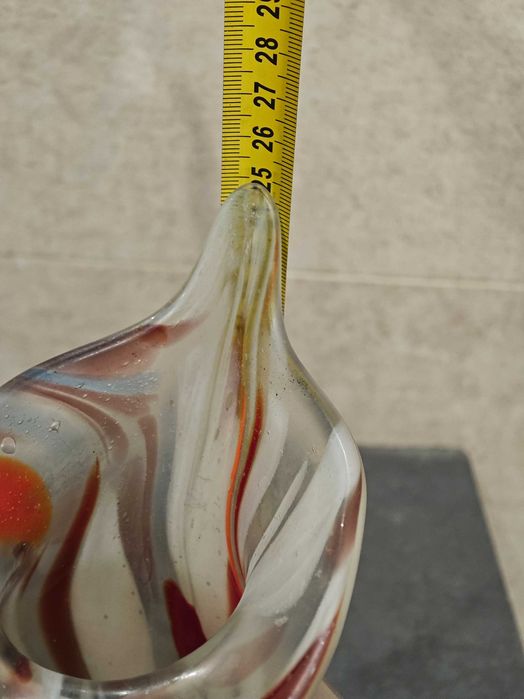 Wielobarwny szklany wazon