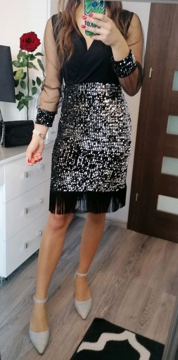 Nowa sukienka włoska cekinowa z frędzlami