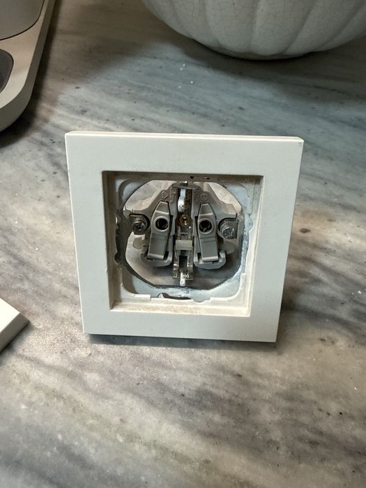 Tomdas electricidade conjunto completo excelente estado