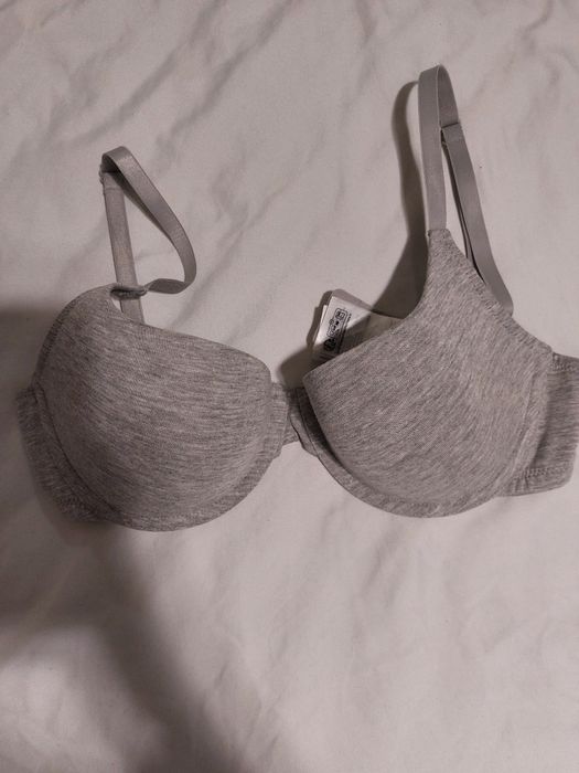 Biustonosz 75D H&M pod tshirt