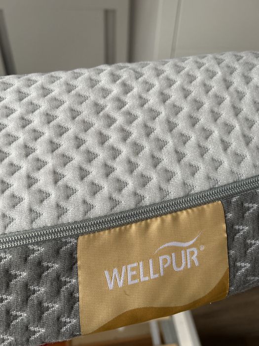Podwójne łóżko białe ikea z materacem wellpur i szufladami