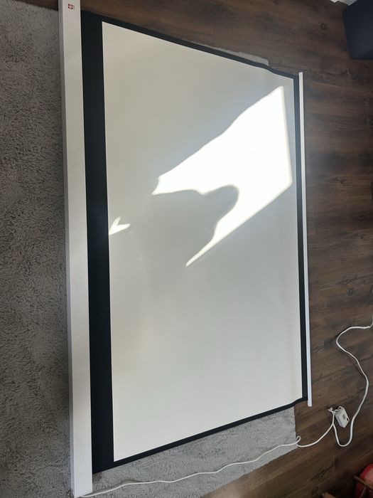 Ekran Avtek Business Electric 200