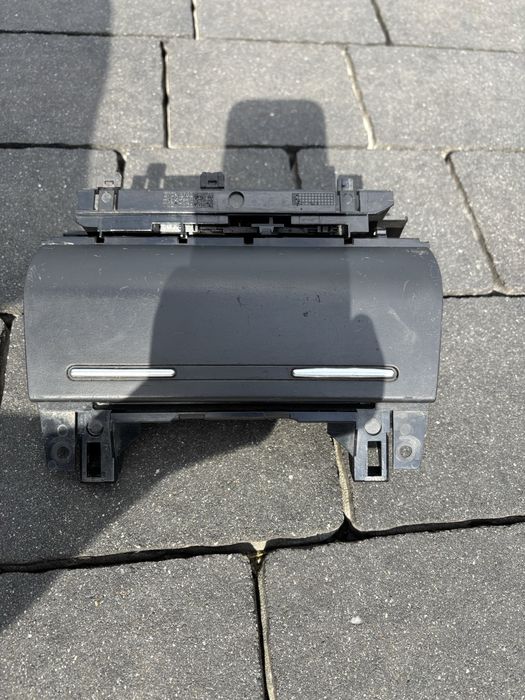 Popielniczka czarna audi a4 b6