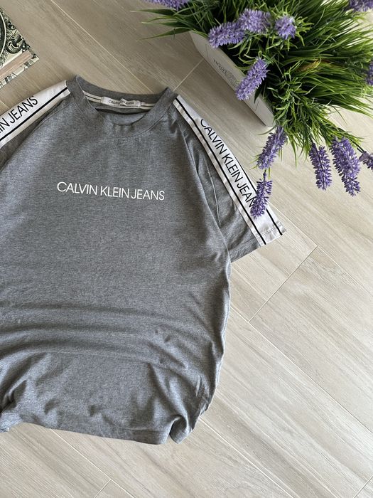 Футболка Calvin Klein oldmoney