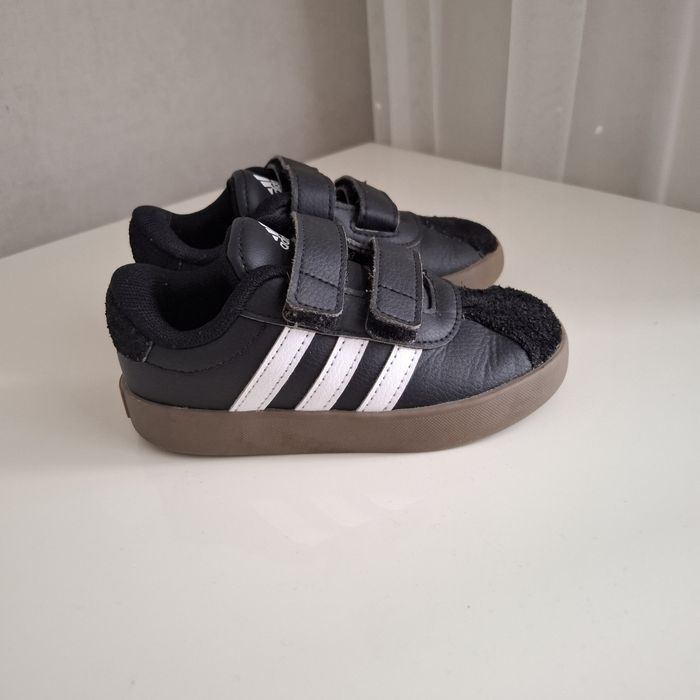Кросівки adidas, р 24