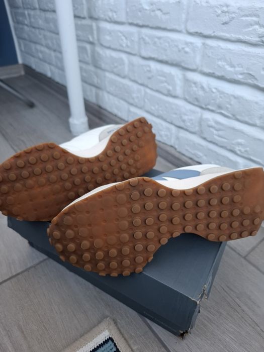 Женские кроссовки New Balance 327