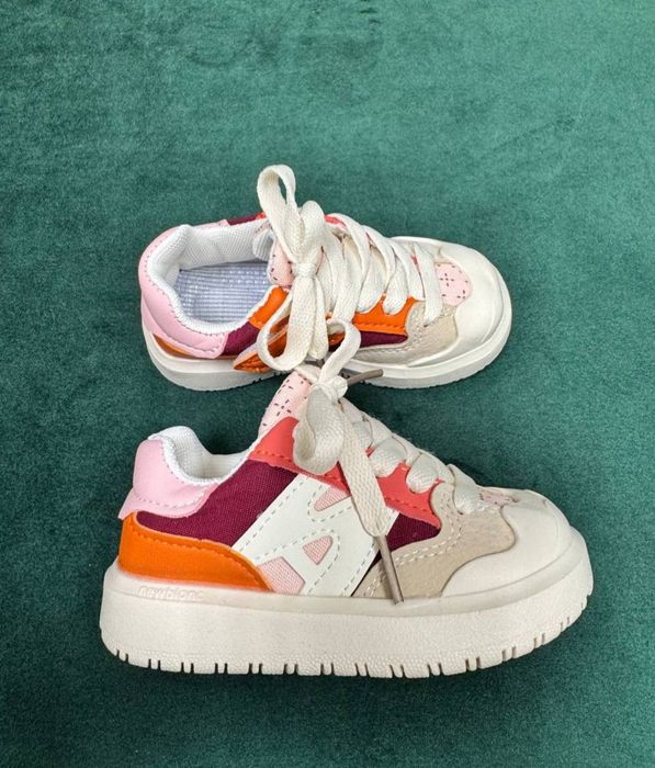 Дитяче взуття для дівчаток та хлопчиків весняні кросівки розмір 22-30