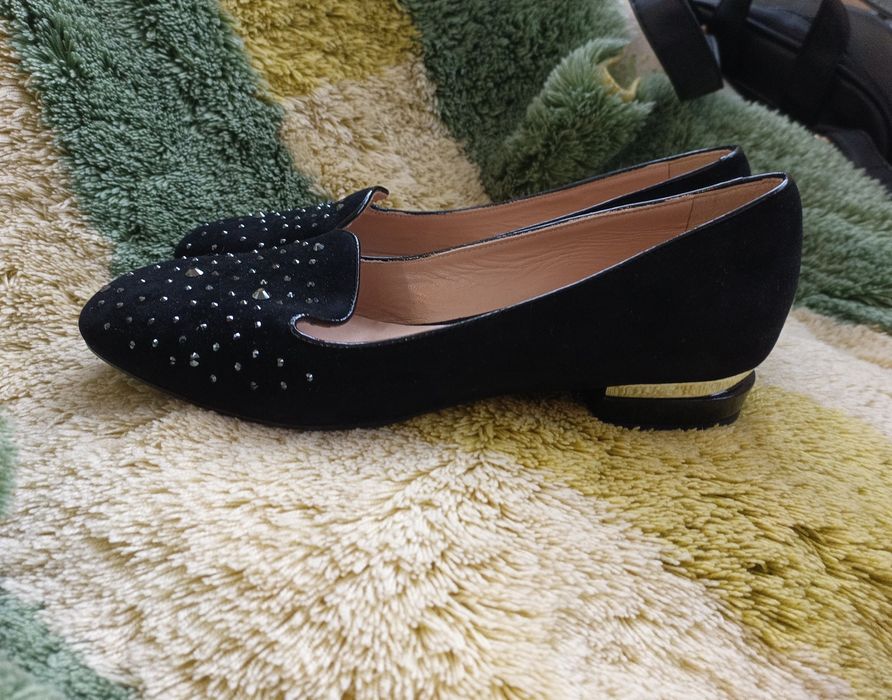 Продам женские туфли лодочки балетки Италия 40р 26 см