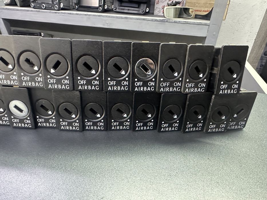 Включатель виключатель Airbag кнопка Airbag Passat B6 B7 CC