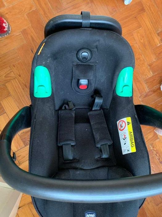 Cadeira de bébe Chicco Kiros i-size + sistema Isofix