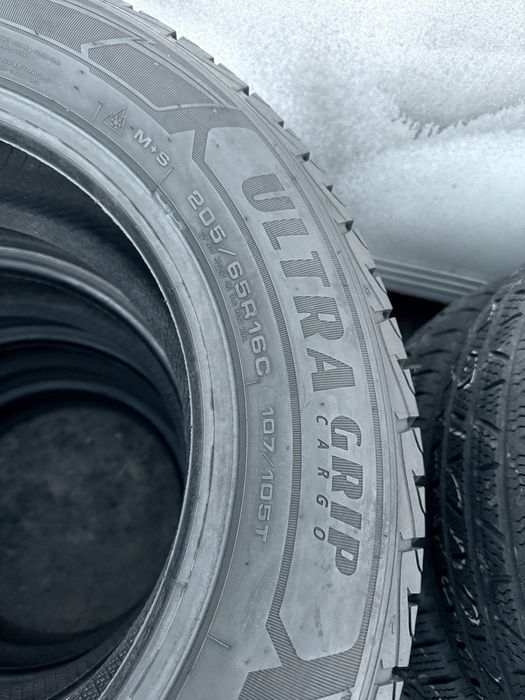 205 65 16 Goodyear UltraGrip Cargo Шини Зима
