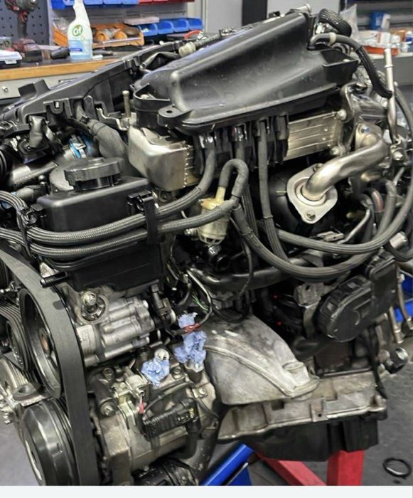 Motor mercedes 2143 cc cdi OM 651 biturbo  muito material do mesmo
