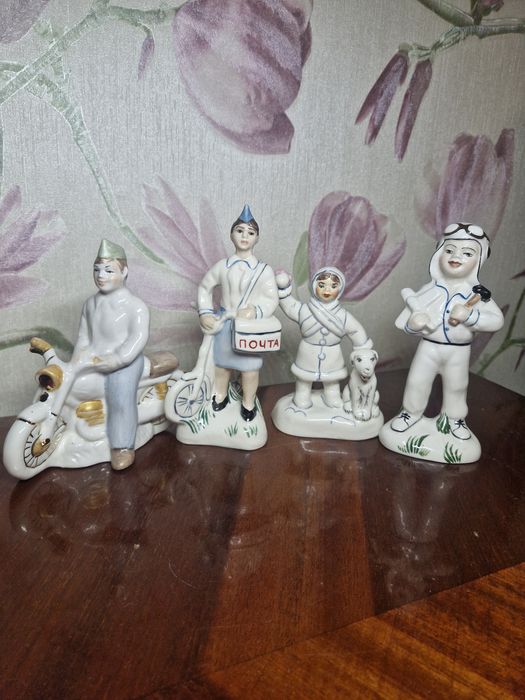 Фарфоровые статуэтки, раритет,  антиквариат,  фарфор , фигурки,  ретро