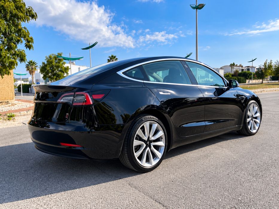 Tesla Model 3 SR+ LFP 325 Cv — photo 3