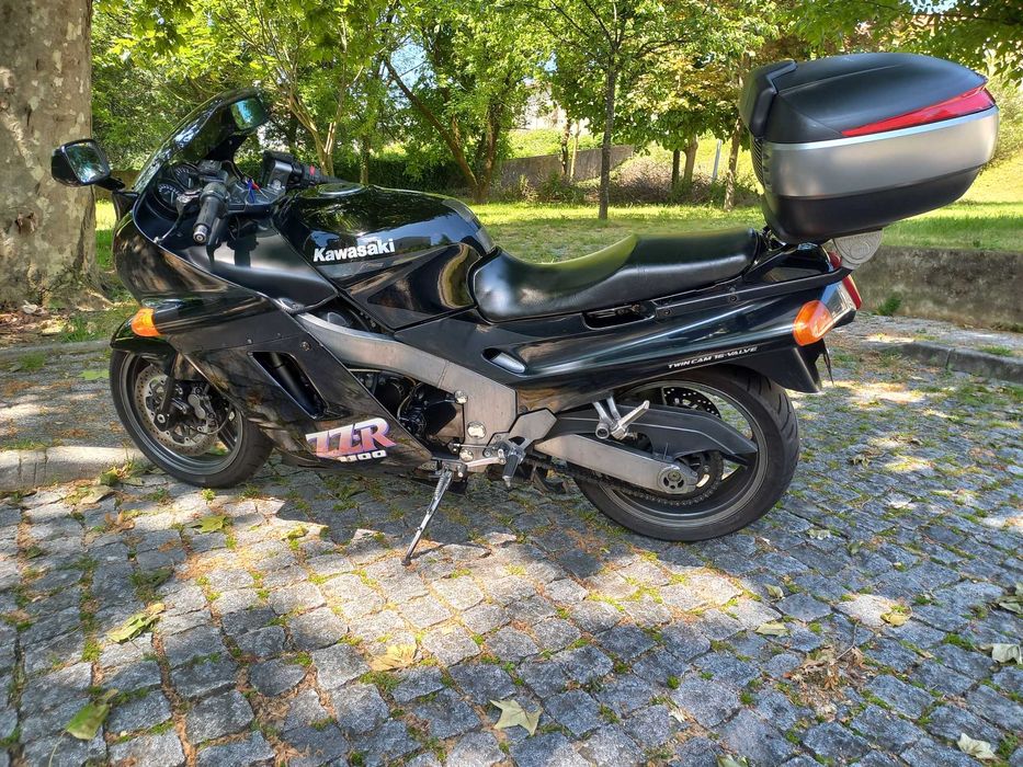 KAWAZAKI ZZR 1100 como nova