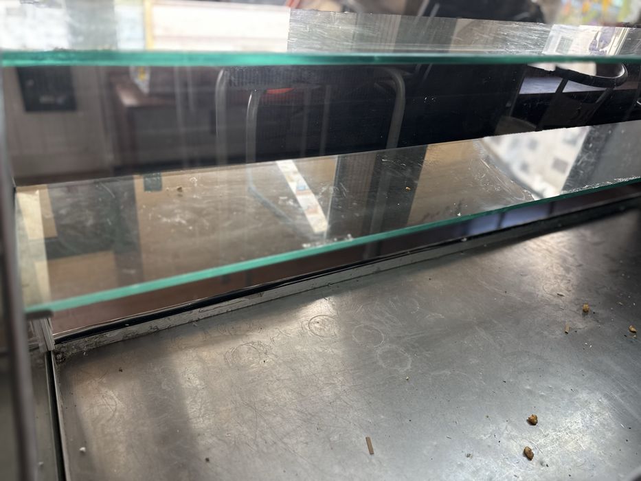 Vitrine Refrigerada Comercial / Balcão Expositor em Inox e Vidro