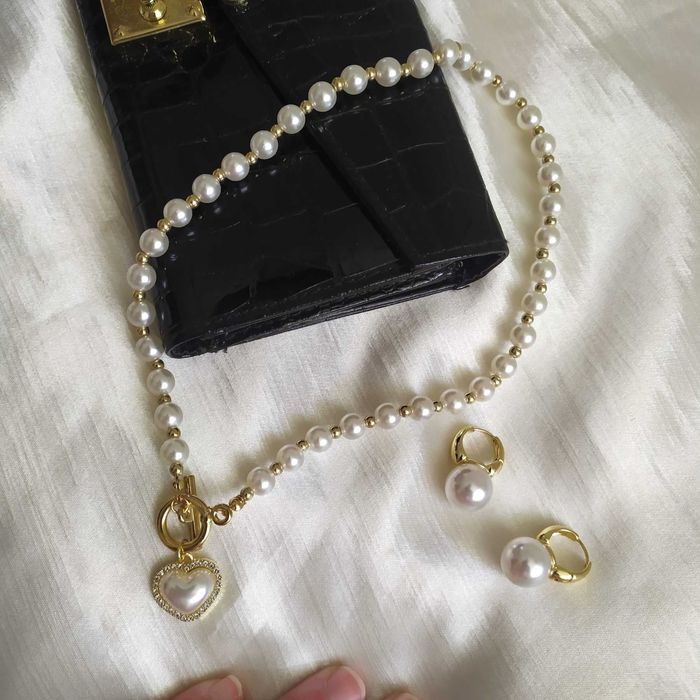 Сережки з жемчугом та намистом набір