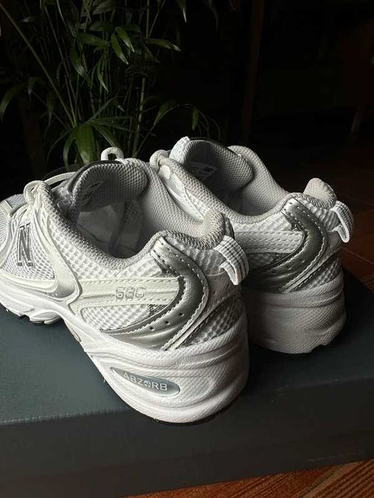 New Balance 530, 37