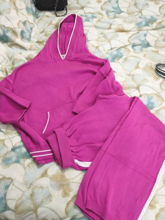 Костюмы ( спортивные)