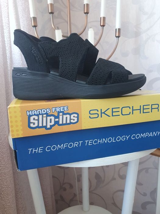 Сандалі жіночі Skechers