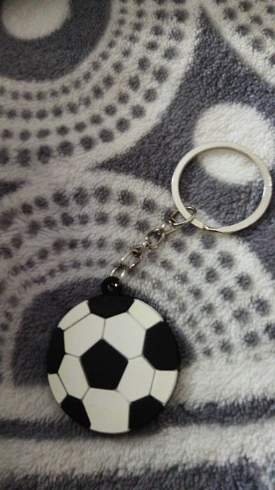 Demon Slayer novos  figuras porta chaves futebol e dinausaros novos