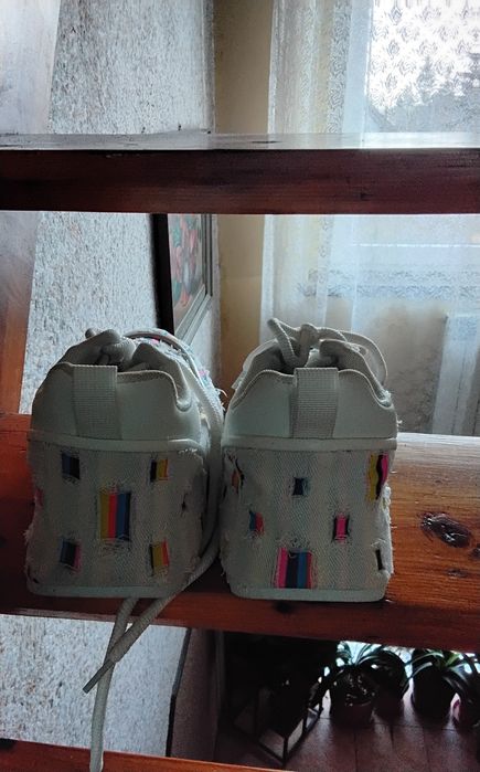 Buty damskie snakersy