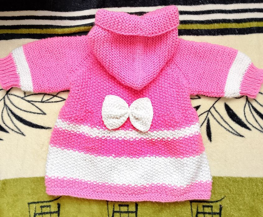 Елегантний в'язаний кардиганчик для дівчинки