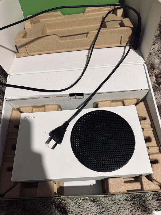 Xbox series S 512 гб идеал