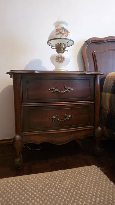 Quarto Antigo com colchão