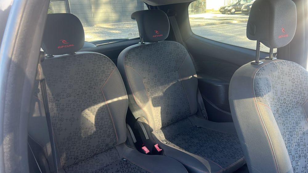 Renault Twingo  ( RIP CURL )