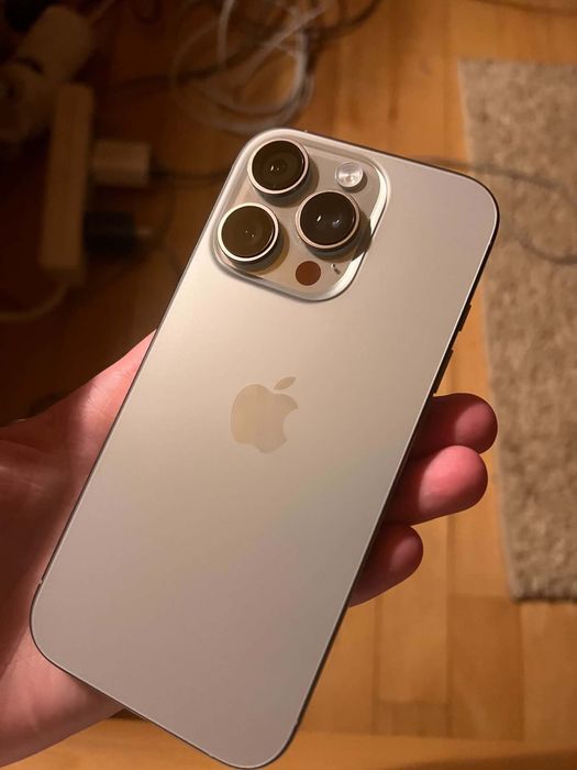 iPhone 16 pro 128gb.