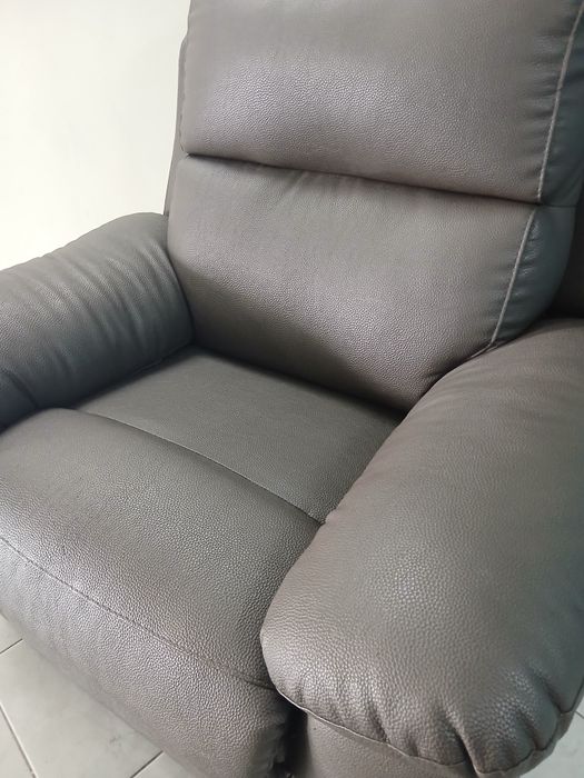 Poltrona com chaise long