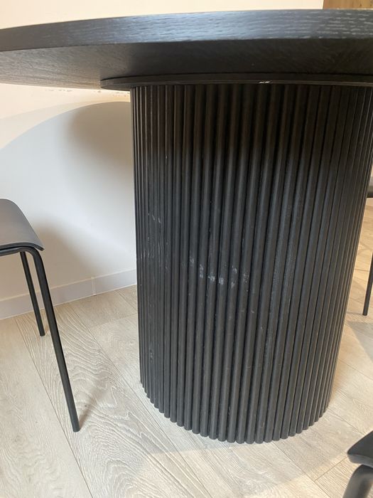 Okragly STÓŁ do jadalni na jednej nodze