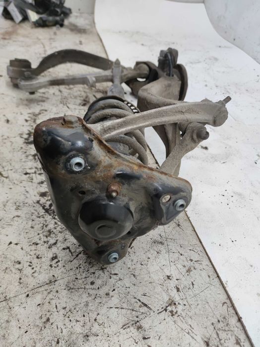 Vw Passat B5 Układ Zawieszenia Zwrotnica Prawa Przód