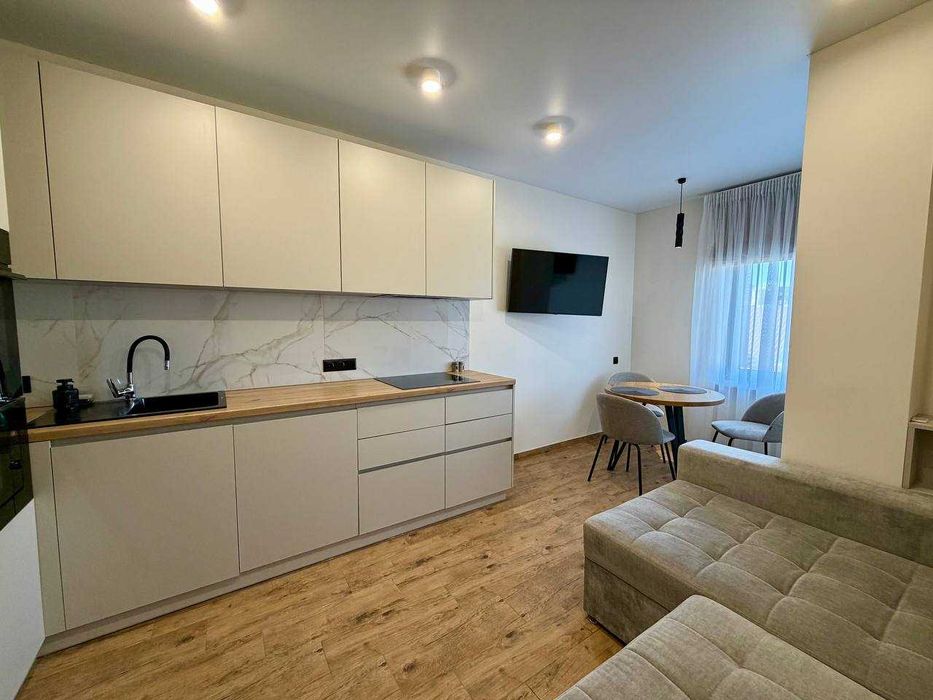 Продам 1 кімнатну квартиру в центрі міста з ремонтом
