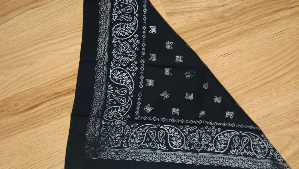 Apaszka chusta wielofunkcyjna