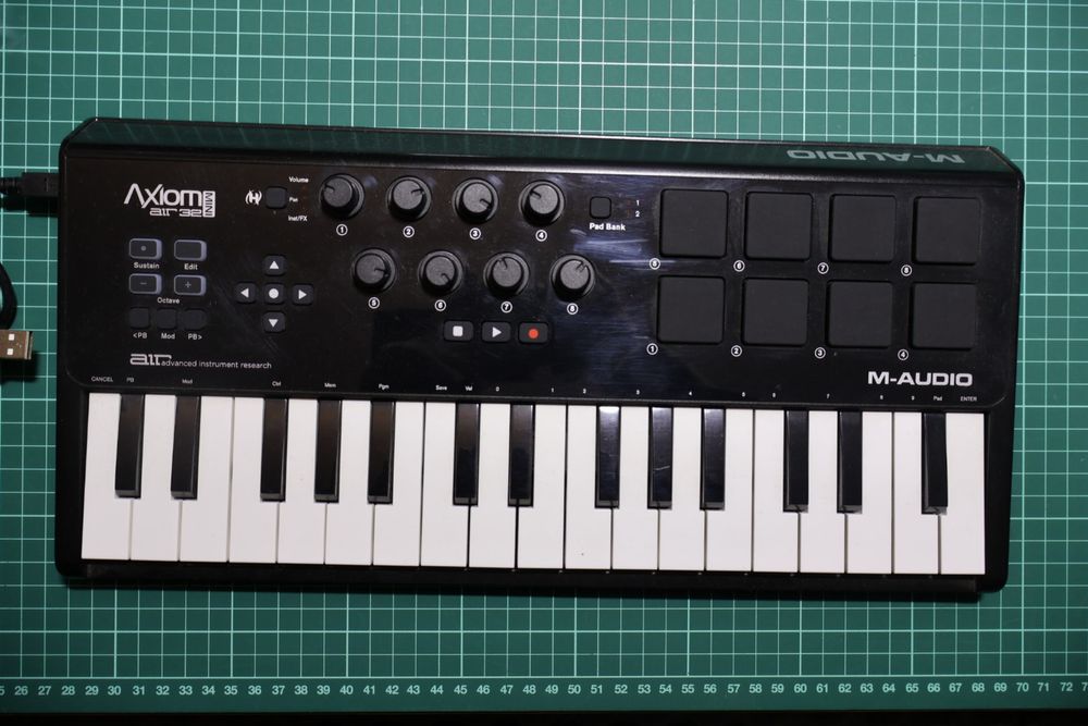 AXIOM AIR 32 sintetizador Dj