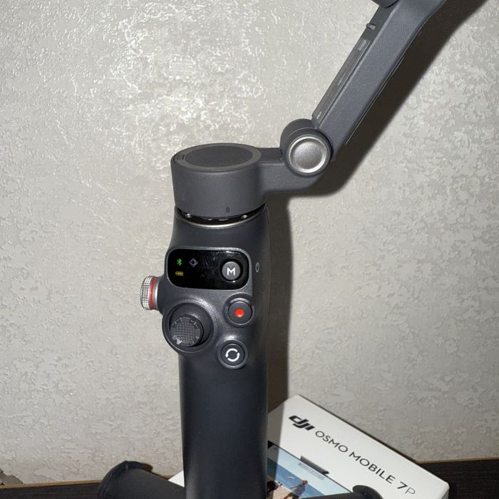 Стабилизатор для смартфонов DJI Osmo Mobile 7P