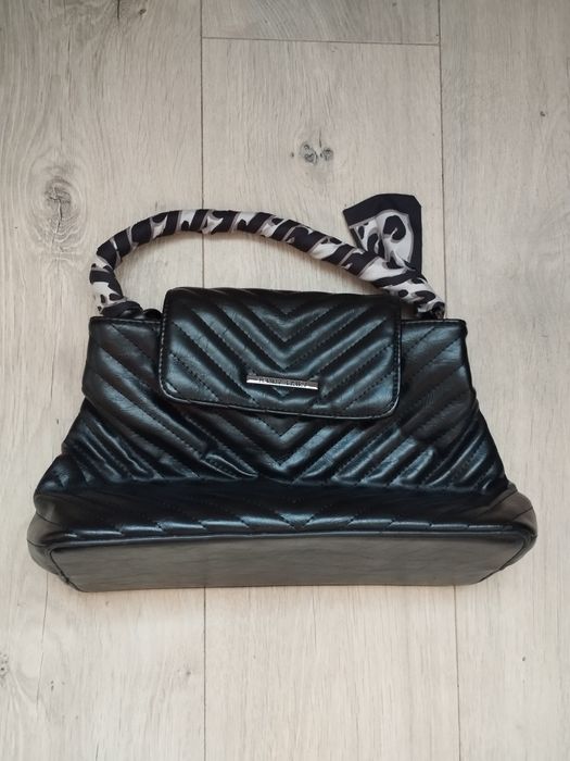 Damska mała torebka do ręki Jenny fairy CCC pikowana czarna