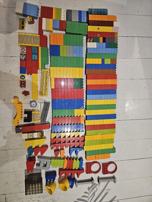 Mega zestaw Lego Duplo 550 elementów.