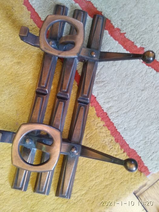 Вешалка для интерьера